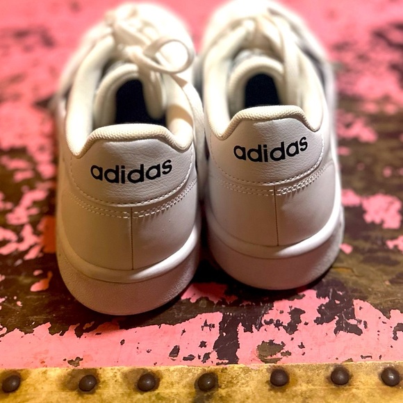 ADIDAS Grand Court Sneakers white/black sz 9 - worn once - Picture 6 of 7